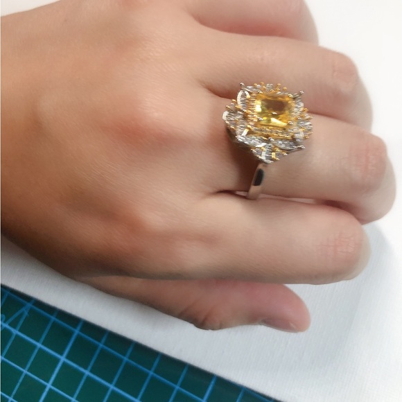 Gorgeous citrine like ring - Picture 3 of 7